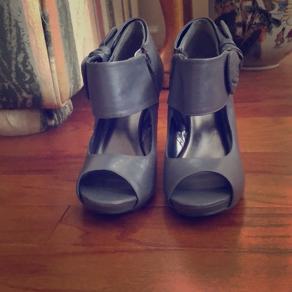 Nine West Open Toe Booties Size 10 - Picture 1 of 2